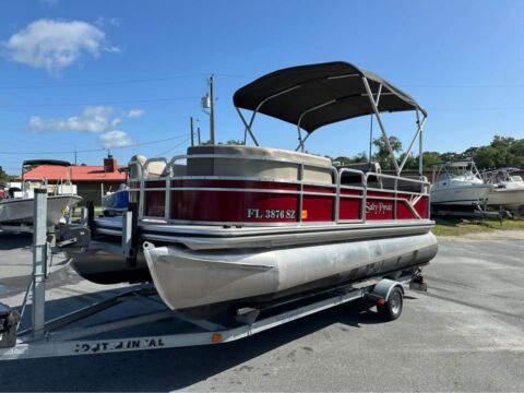 2021 Crestliner Pontoon